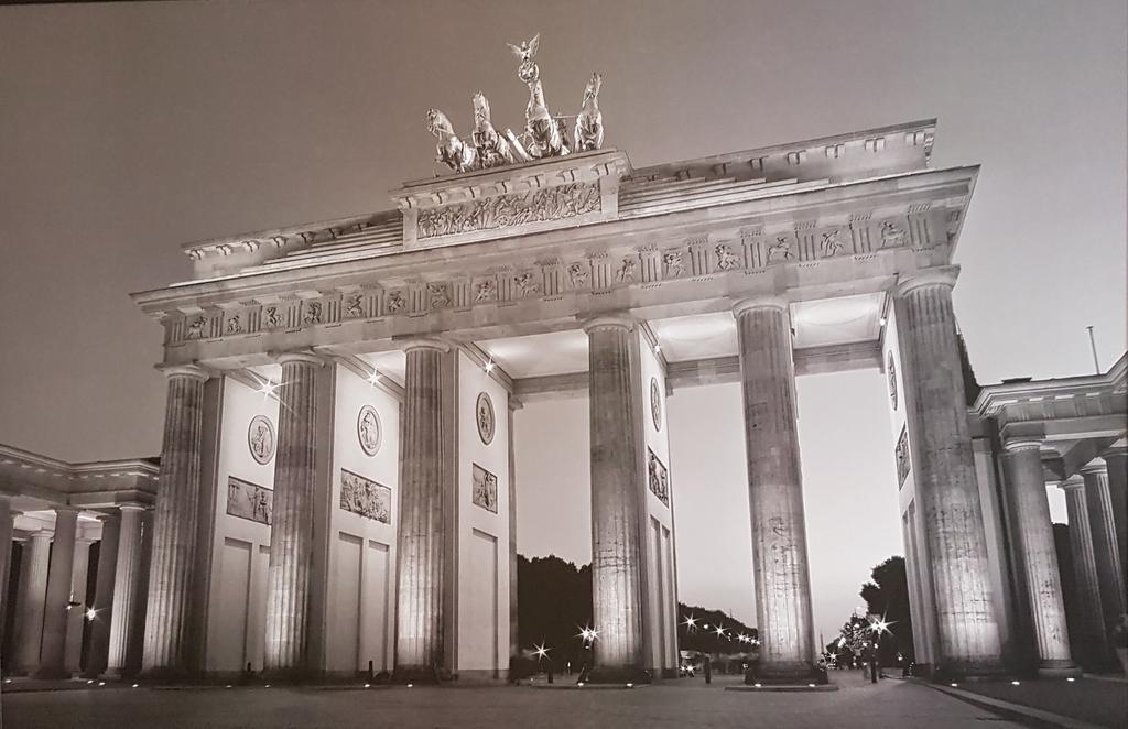 Hotel Pension Eberty Berlin Extérieur photo