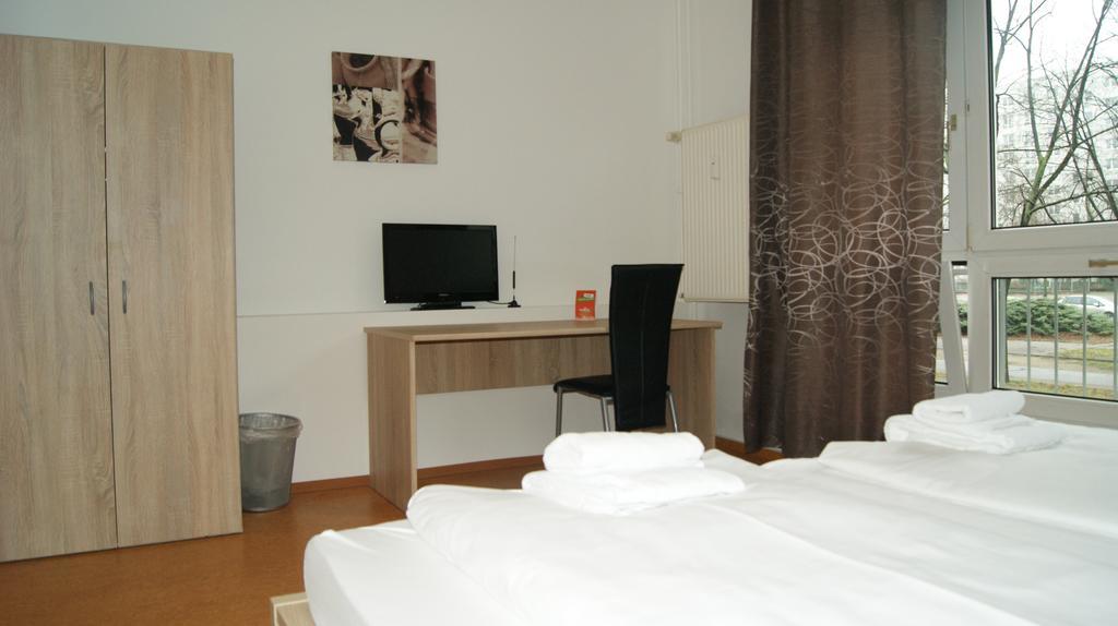 Hotel Pension Eberty Berlin Extérieur photo