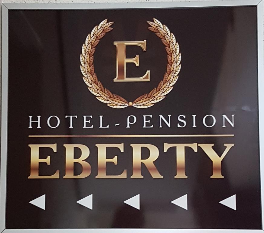 Hotel Pension Eberty Berlin Extérieur photo